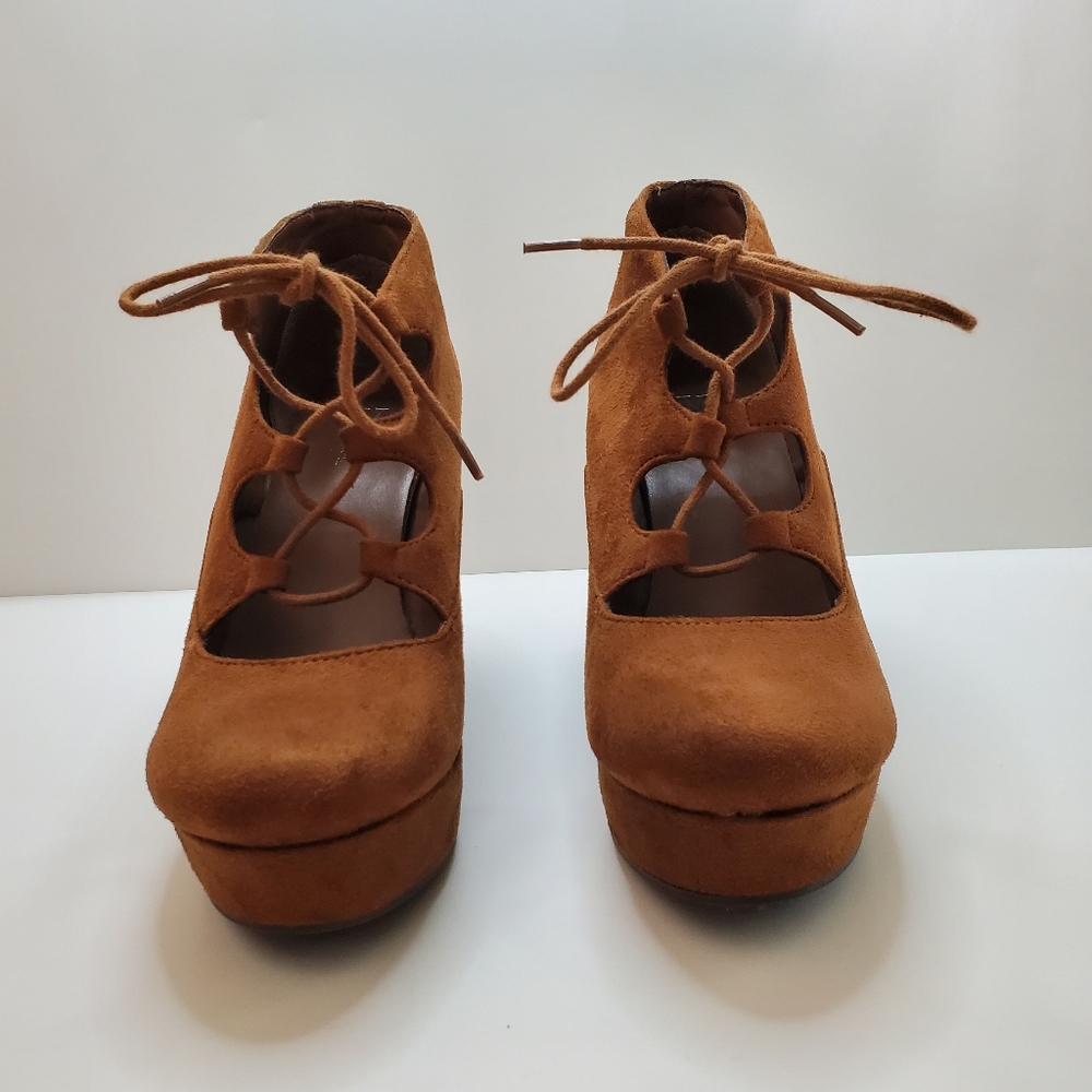 Y•Not? Camel Lace Up Platform Wedge Sz 8.5 - Picture 6 of 14